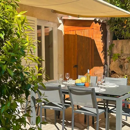 Villa La Corne Dor - Spacious 2-level With Air Conditioning, Terrace And Pool Villefranche-sur-Mer