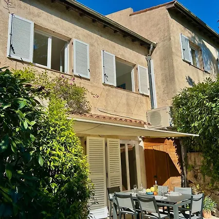 La Corne Dor - Spacious 2-level With Air Conditioning, Terrace And Pool Villa